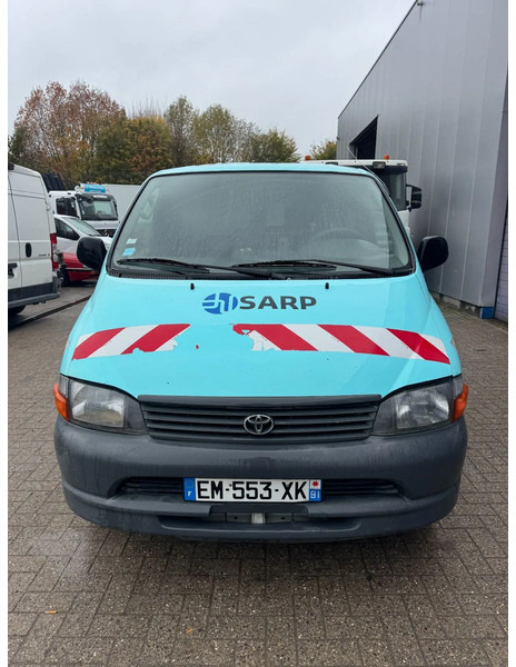 Toyota HiAce **DIESEL-FRENCH VAN** - فان المدمجة: صورة 2 Toyota HiAce **DIESEL-FRENCH VAN** - فان المدمجة: صورة 2