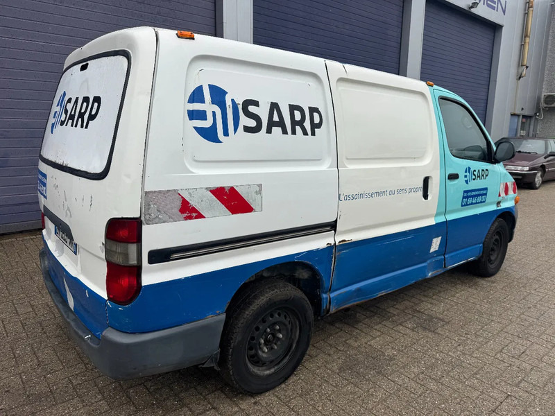 Toyota HiAce **DIESEL-FRENCH VAN** - فان المدمجة: صورة 5 Toyota HiAce **DIESEL-FRENCH VAN** - فان المدمجة: صورة 5