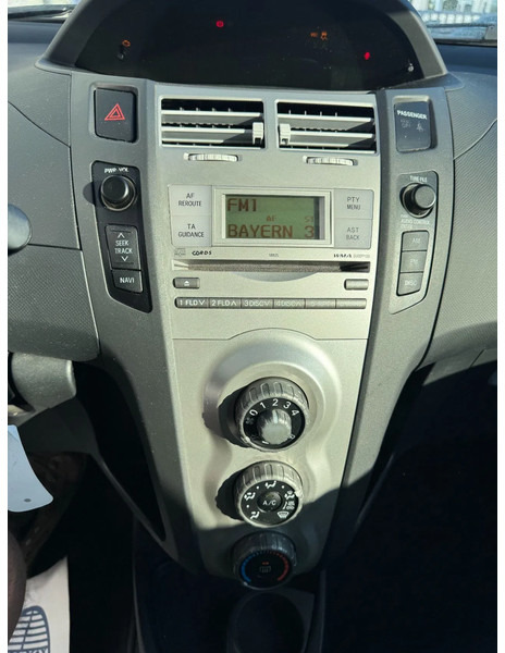 هاتشباك Toyota Yaris **PETROL-ESSENCE-AC**: صورة 10 هاتشباك Toyota Yaris **PETROL-ESSENCE-AC**: صورة 10