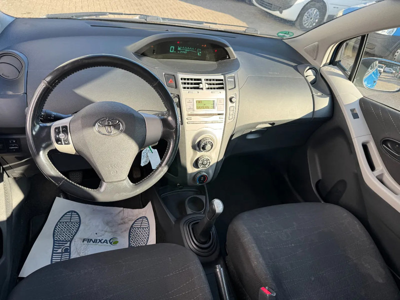 هاتشباك Toyota Yaris **PETROL-ESSENCE-AC**: صورة 8 هاتشباك Toyota Yaris **PETROL-ESSENCE-AC**: صورة 8