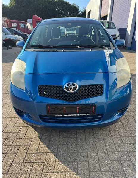 Toyota Yaris **PETROL-ESSENCE-AC** - هاتشباك: صورة 2 Toyota Yaris **PETROL-ESSENCE-AC** - هاتشباك: صورة 2