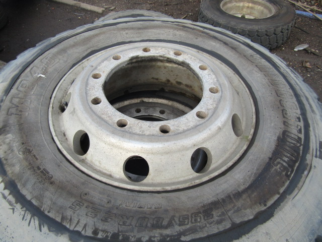 295/80/22.5 ‘ALCOA’ (6) BUDGET TRACK GRIT TYRES ONLY 4 TYRES GOOD - إطارات - شاحنة: صورة 5 295/80/22.5 ‘ALCOA’ (6) BUDGET TRACK GRIT TYRES ONLY 4 TYRES GOOD - إطارات - شاحنة: صورة 5