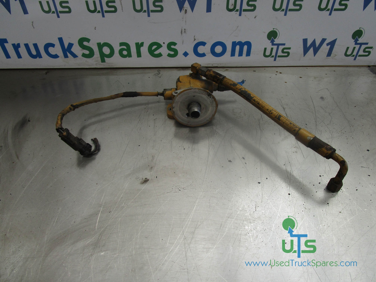 CAT C10/C12 FUEL FILTER HOUSING - المحرك و قطع الغيار - شاحنة: صورة 1 CAT C10/C12 FUEL FILTER HOUSING - المحرك و قطع الغيار - شاحنة: صورة 1