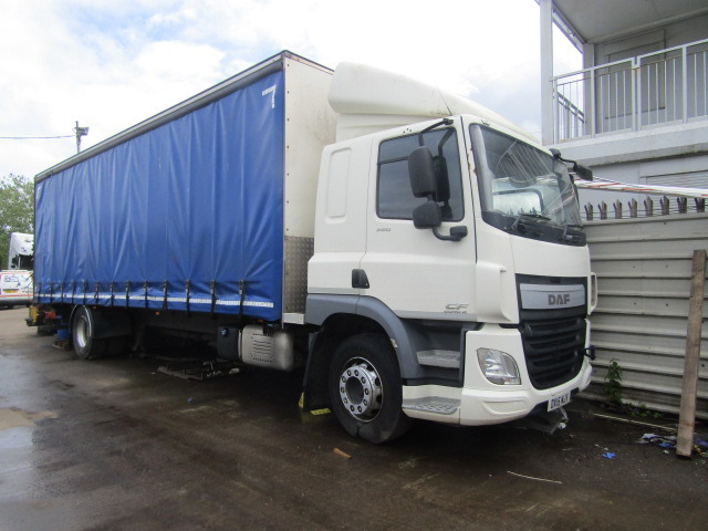 DAF CF 65 250 MANUAL 2015 BREAKING FOR SPARES - شاحنة: صورة 1 DAF CF 65 250 MANUAL 2015 BREAKING FOR SPARES - شاحنة: صورة 1