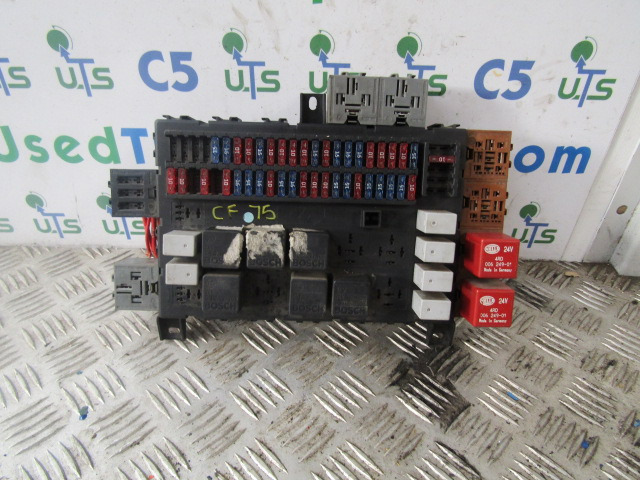 DAF CF75 FUSE BOARD 1373830 - النظام الكهربائي - شاحنة: صورة 1 DAF CF75 FUSE BOARD 1373830 - النظام الكهربائي - شاحنة: صورة 1