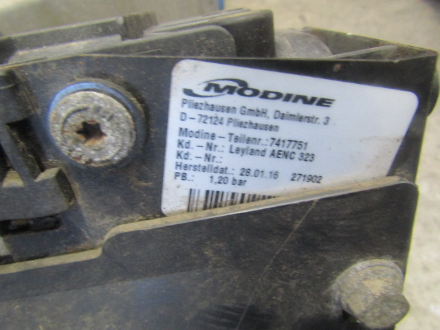 DAF LF 220 RADIATOR P/NO AENC323 - مبرد المحرك - شاحنة: صورة 3 DAF LF 220 RADIATOR P/NO AENC323 - مبرد المحرك - شاحنة: صورة 3