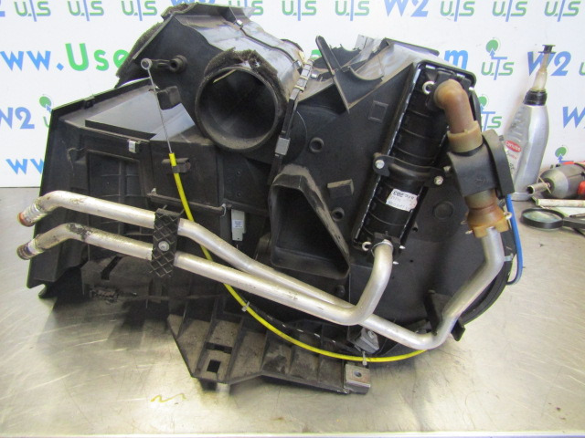 DAF XF 105 HEATER MATRIX COMPLETE P/NO 1697537 - المحرك و قطع الغيار - شاحنة: صورة 4 DAF XF 105 HEATER MATRIX COMPLETE P/NO 1697537 - المحرك و قطع الغيار - شاحنة: صورة 4