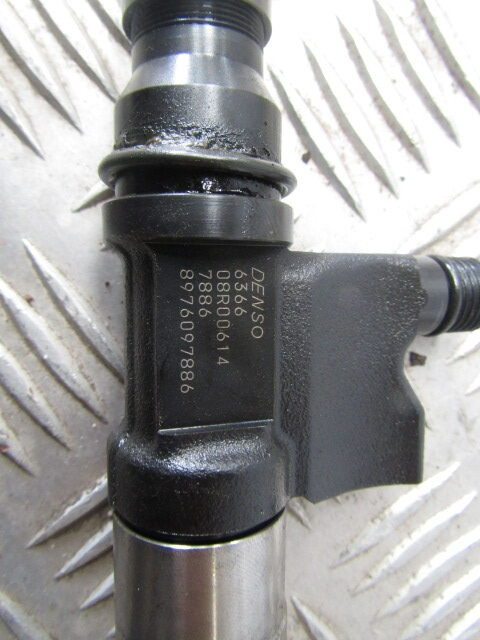 ISUZU 4HK1 INJECTORS DENSO P/NO 8976097886 (SET OF 4) - نظام الوقود - شاحنة: صورة 2 ISUZU 4HK1 INJECTORS DENSO P/NO 8976097886 (SET OF 4) - نظام الوقود - شاحنة: صورة 2