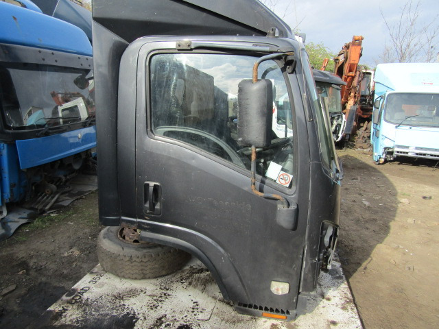 ISUZU N75 CAB (2010) - كابينة - شاحنة: صورة 2 ISUZU N75 CAB (2010) - كابينة - شاحنة: صورة 2