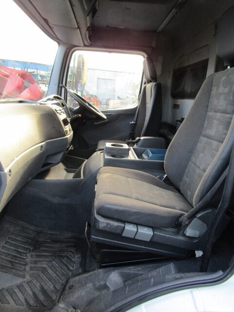 MERCEDES ATEGO 13TON CAB EX 2011 - كابينة - شاحنة: صورة 4 MERCEDES ATEGO 13TON CAB EX 2011 - كابينة - شاحنة: صورة 4