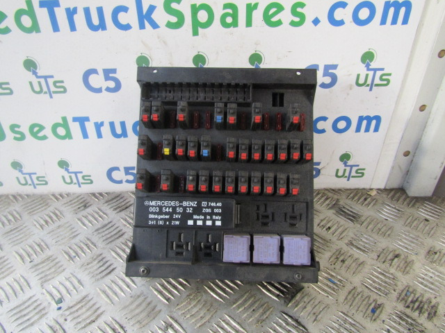 MERCEDES ATEGO FUSEBOARD P/NO A001 543 3615 - النظام الكهربائي - شاحنة: صورة 1 MERCEDES ATEGO FUSEBOARD P/NO A001 543 3615 - النظام الكهربائي - شاحنة: صورة 1
