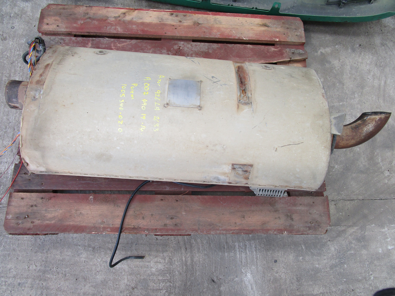 MERCEDES AXOR DPF CAT P/NO A0024901914 - كاتم الصوت/الخمارات - شاحنة: صورة 1 MERCEDES AXOR DPF CAT P/NO A0024901914 - كاتم الصوت/الخمارات - شاحنة: صورة 1