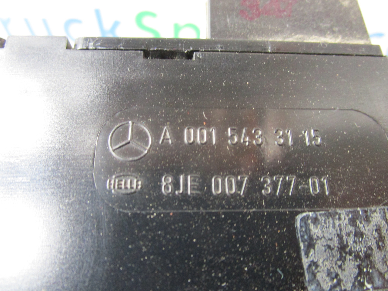 MERCEDES AXOR FUSE BOARD A0015433115 - النظام الكهربائي - شاحنة: صورة 2 MERCEDES AXOR FUSE BOARD A0015433115 - النظام الكهربائي - شاحنة: صورة 2