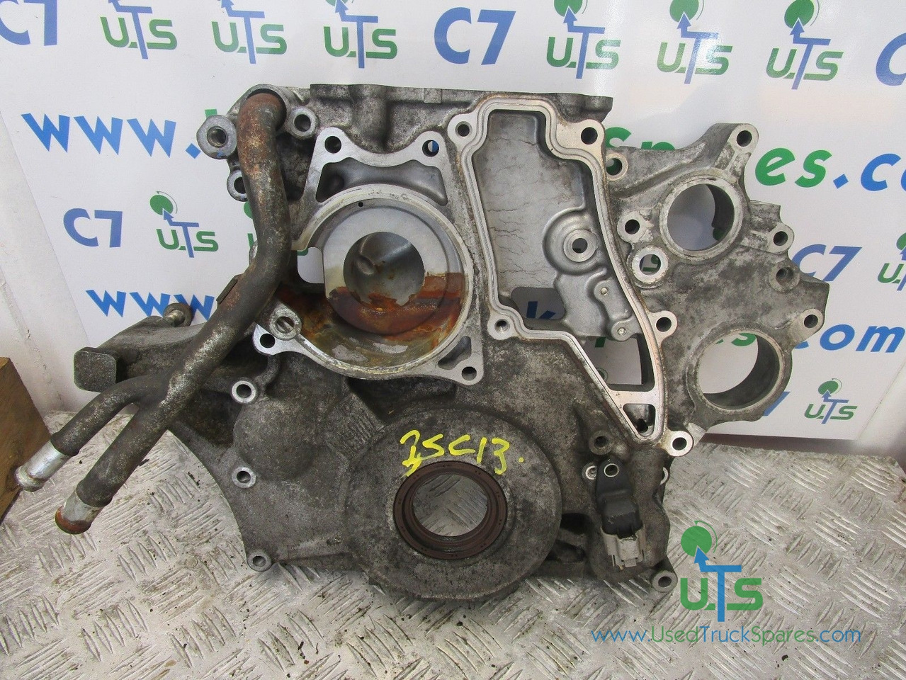 MITSUBISHI CANTER 35C13 (4M42) FRONT TIMING COVER - المحرك و قطع الغيار - شاحنة: صورة 1 MITSUBISHI CANTER 35C13 (4M42) FRONT TIMING COVER - المحرك و قطع الغيار - شاحنة: صورة 1