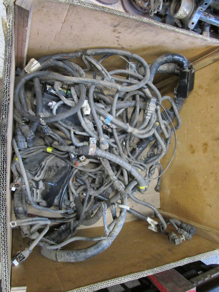 MITSUBISHI FUSO 4P10 COMPLETE WIRING HARNESS - النظام الكهربائي - شاحنة: صورة 2 MITSUBISHI FUSO 4P10 COMPLETE WIRING HARNESS - النظام الكهربائي - شاحنة: صورة 2