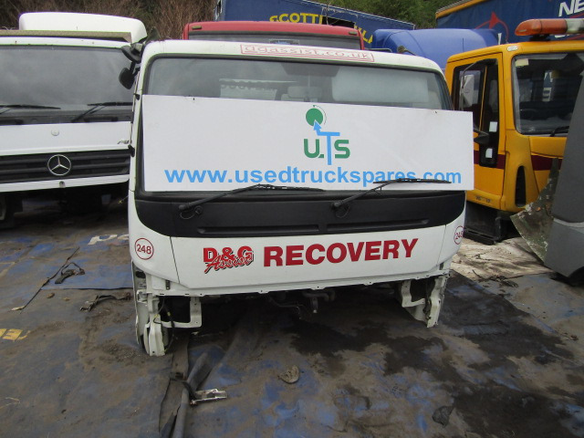 MITSUBISHI FUSO 7C15/18 CAB 2013 - كابينة - شاحنة: صورة 1 MITSUBISHI FUSO 7C15/18 CAB 2013 - كابينة - شاحنة: صورة 1