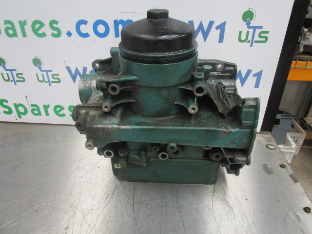 VOLVO FE 240/280 D7E OIL FILTER HOUSING / OIL COOLER - المحرك و قطع الغيار - شاحنة: صورة 1 VOLVO FE 240/280 D7E OIL FILTER HOUSING / OIL COOLER - المحرك و قطع الغيار - شاحنة: صورة 1