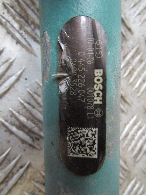 VOLVO FE BOSCH FUEL RAIL & SENSOR P/NO 0445226047 - المحرك و قطع الغيار - شاحنة: صورة 2 VOLVO FE BOSCH FUEL RAIL & SENSOR P/NO 0445226047 - المحرك و قطع الغيار - شاحنة: صورة 2