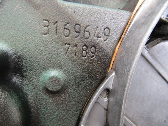 VOLVO FH D12D BOTTOM ENGINE COVER P/NO 20381181/3169649 - المحرك و قطع الغيار - شاحنة: صورة 3 VOLVO FH D12D BOTTOM ENGINE COVER P/NO 20381181/3169649 - المحرك و قطع الغيار - شاحنة: صورة 3