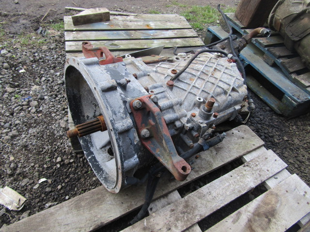 ZF S6-66 6 SPEED GEARBOX - صندوق التروس - شاحنة: صورة 3 ZF S6-66 6 SPEED GEARBOX - صندوق التروس - شاحنة: صورة 3