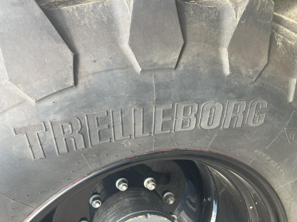 Fendt 828 Profi Plus - جرار: صورة 4 Fendt 828 Profi Plus - جرار: صورة 4