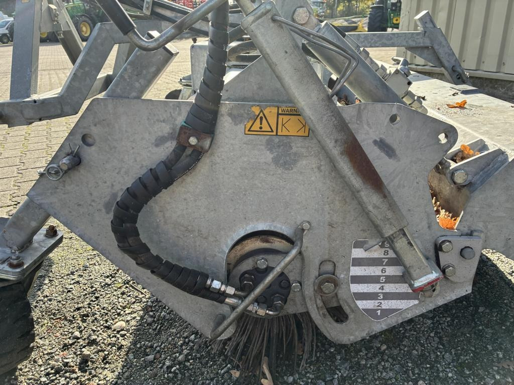 Fliegl KEH230/600 - جزازة العشب: صورة 4 Fliegl KEH230/600 - جزازة العشب: صورة 4