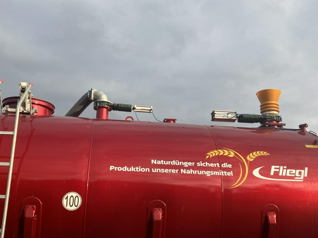 Fliegl STF 27500 TRUCK-LINE - معدات التسميد: صورة 3 Fliegl STF 27500 TRUCK-LINE - معدات التسميد: صورة 3