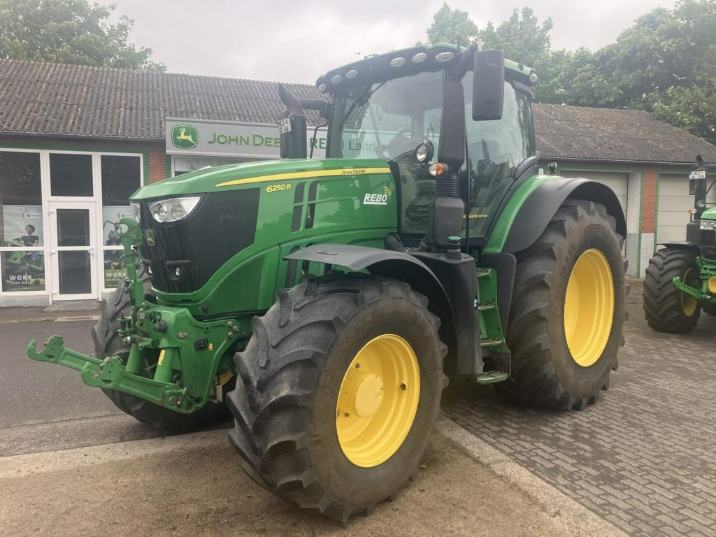 John Deere 6250R - جرار: صورة 1 John Deere 6250R - جرار: صورة 1
