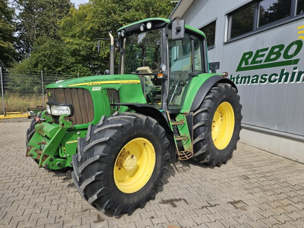 John Deere 6420S PREMIUM - جرار: صورة 1 John Deere 6420S PREMIUM - جرار: صورة 1