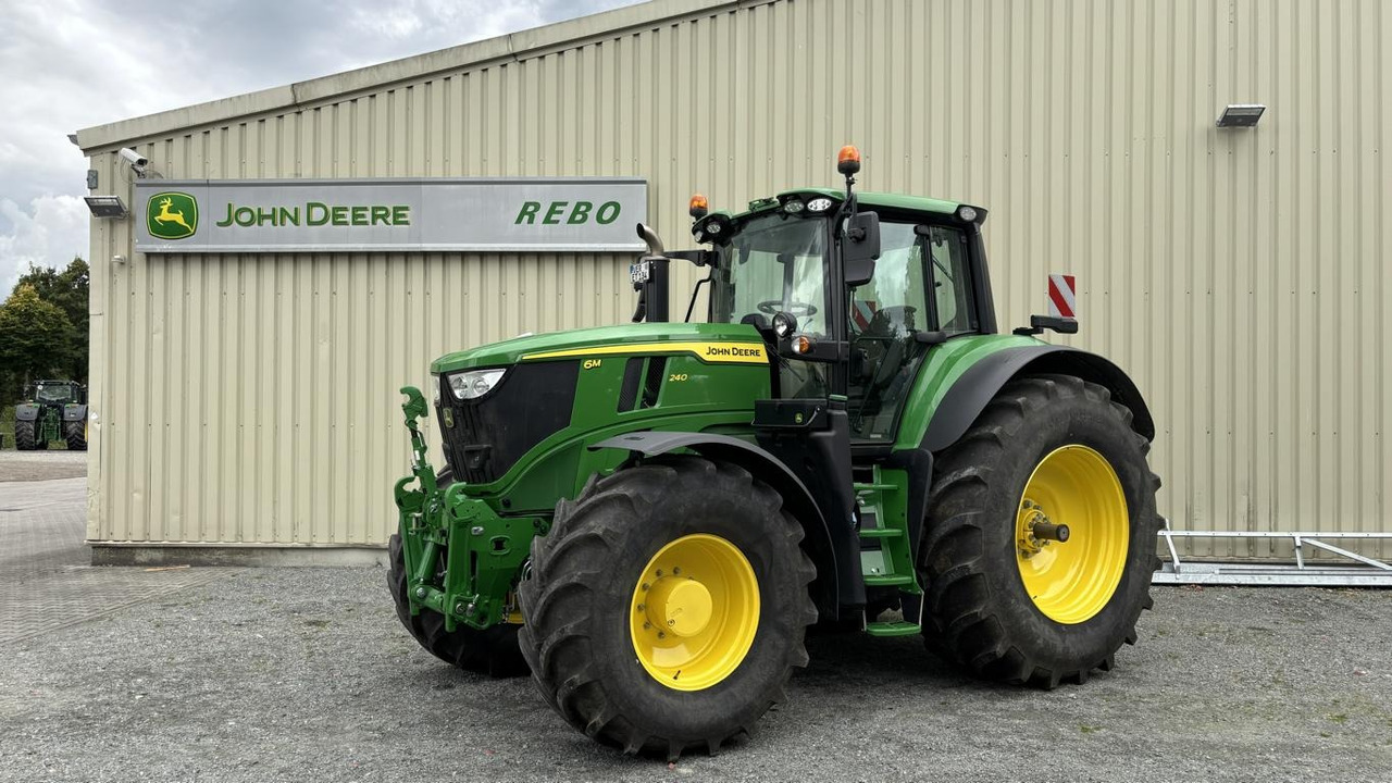 John Deere 6M240 - جرار: صورة 1 John Deere 6M240 - جرار: صورة 1