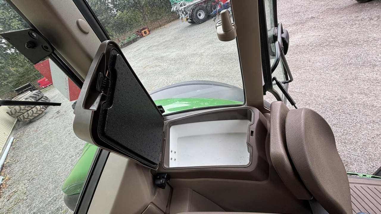 John Deere 6M240 - جرار: صورة 2 John Deere 6M240 - جرار: صورة 2