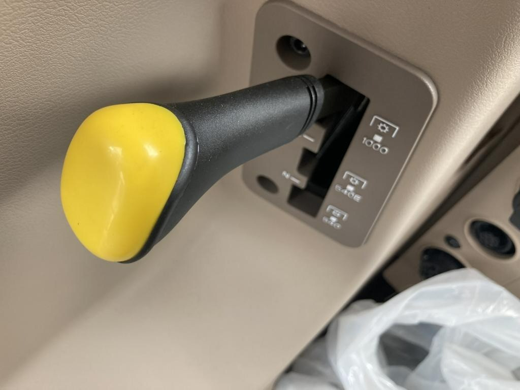 John Deere 6M240 - جرار: صورة 2 John Deere 6M240 - جرار: صورة 2