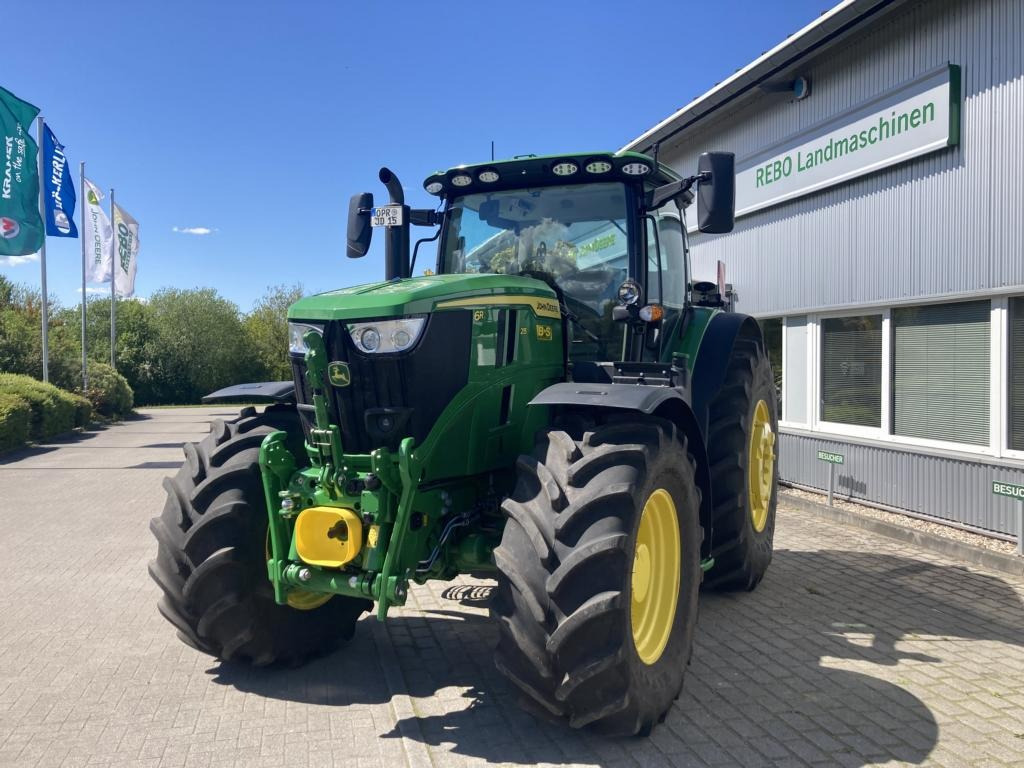 John Deere 6R215 - جرار: صورة 1 John Deere 6R215 - جرار: صورة 1