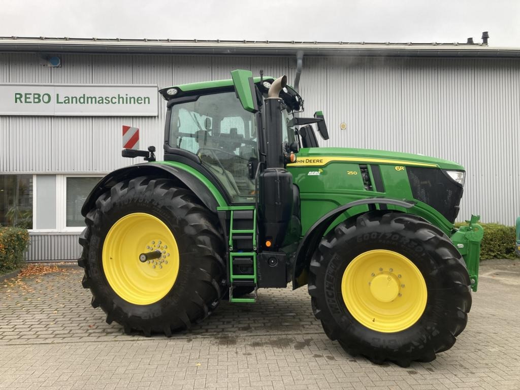 John Deere 6R250 - جرار: صورة 3 John Deere 6R250 - جرار: صورة 3