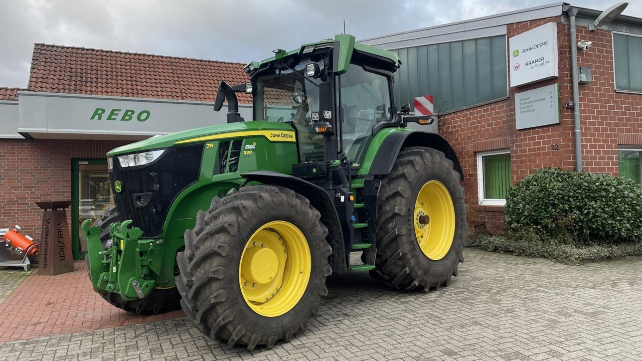 John Deere 7R330 - جرار: صورة 1 John Deere 7R330 - جرار: صورة 1