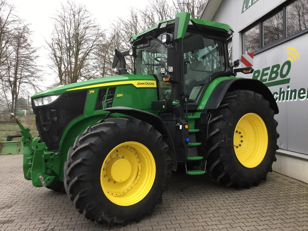 John Deere 7R330 - جرار: صورة 1 John Deere 7R330 - جرار: صورة 1