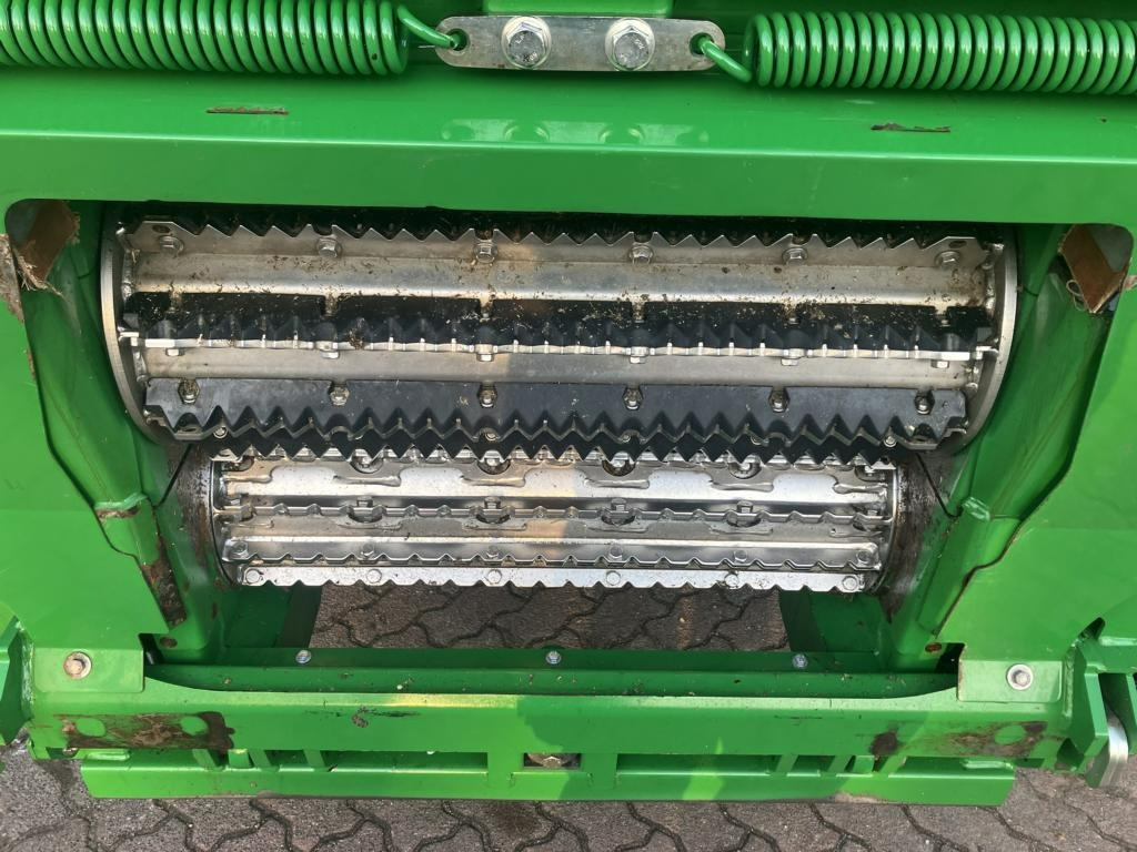 جديدة حصادة John Deere FELDHÄCKSLER 9900: صورة 20 جديدة حصادة John Deere FELDHÄCKSLER 9900: صورة 20