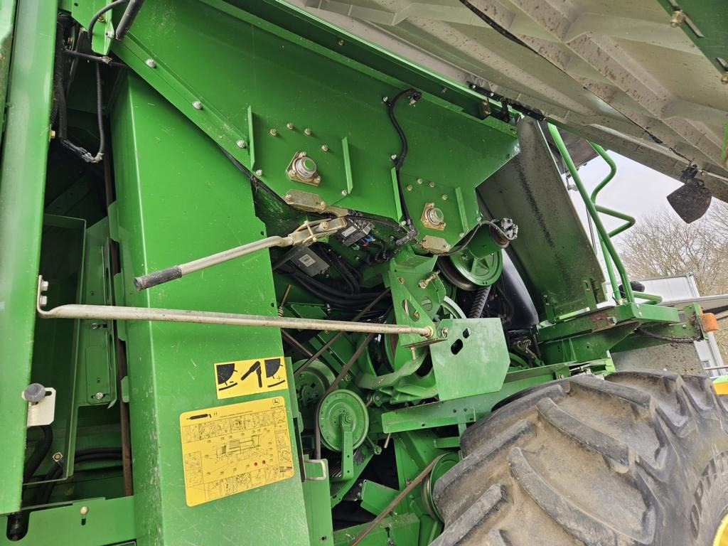 حصادة موحَّدة John Deere T560I: صورة 28