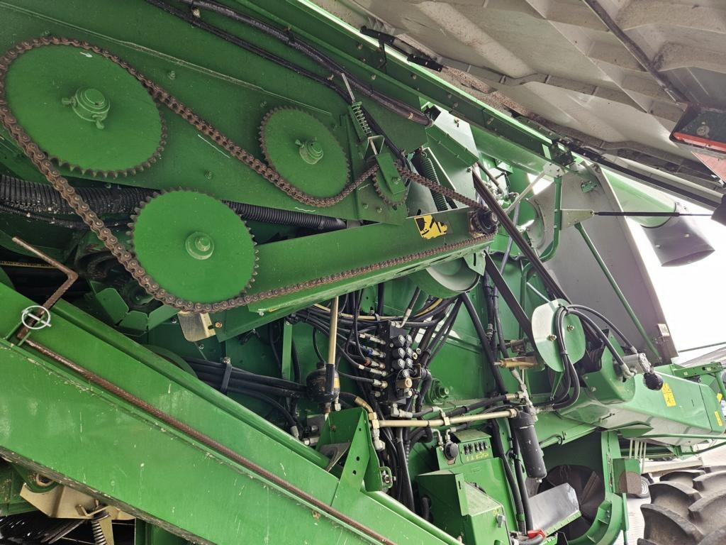 حصادة موحَّدة John Deere T560I: صورة 25