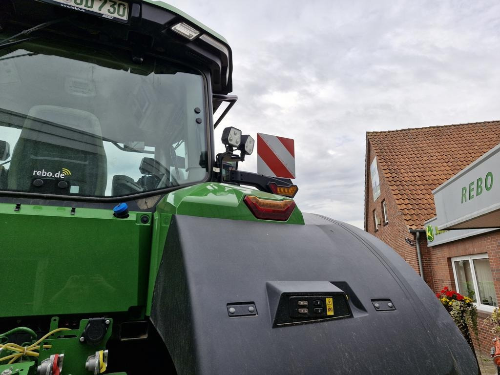 John Deere TRAKTOR 7R330 - جرار: صورة 3 John Deere TRAKTOR 7R330 - جرار: صورة 3