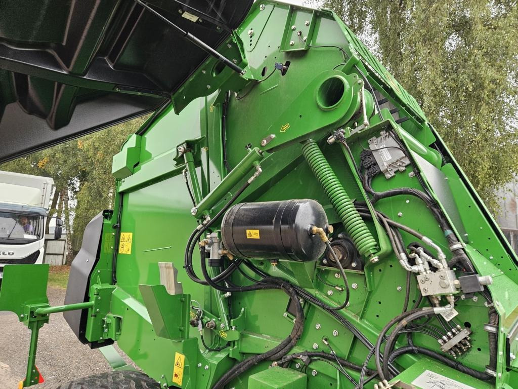 John Deere V461M - PAKET FÜR RUNDBALLENPR - آلة تغليف بالة التبن: صورة 2 John Deere V461M - PAKET FÜR RUNDBALLENPR - آلة تغليف بالة التبن: صورة 2