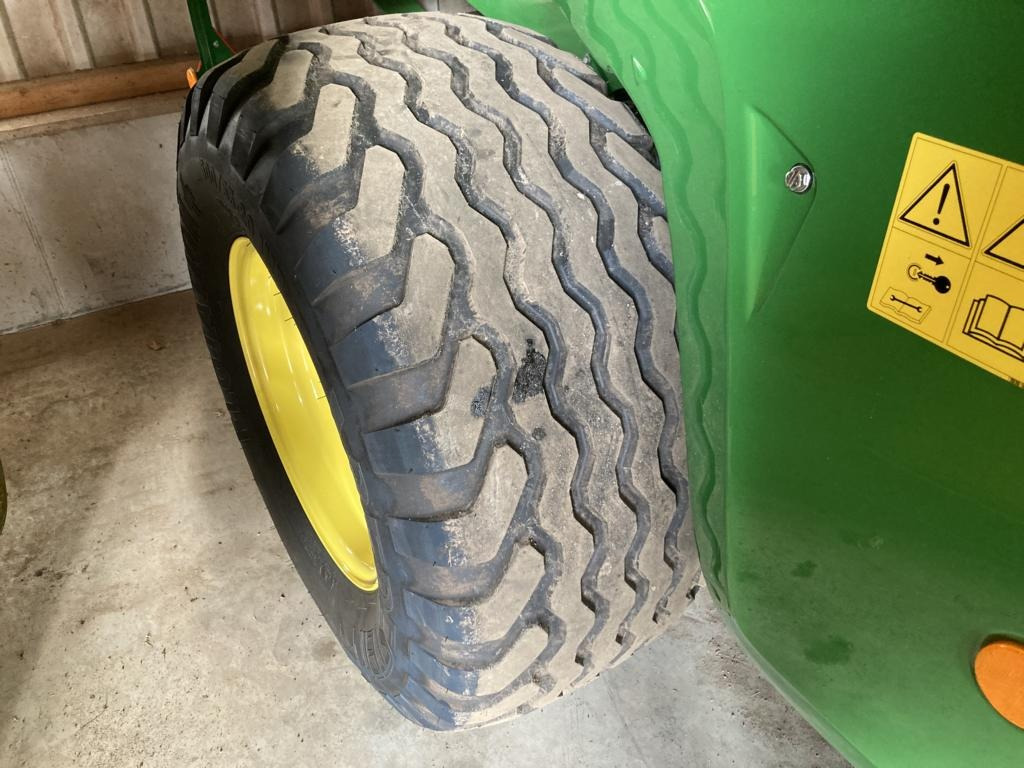 John Deere V461M - آلة تغليف بالة التبن: صورة 3 John Deere V461M - آلة تغليف بالة التبن: صورة 3