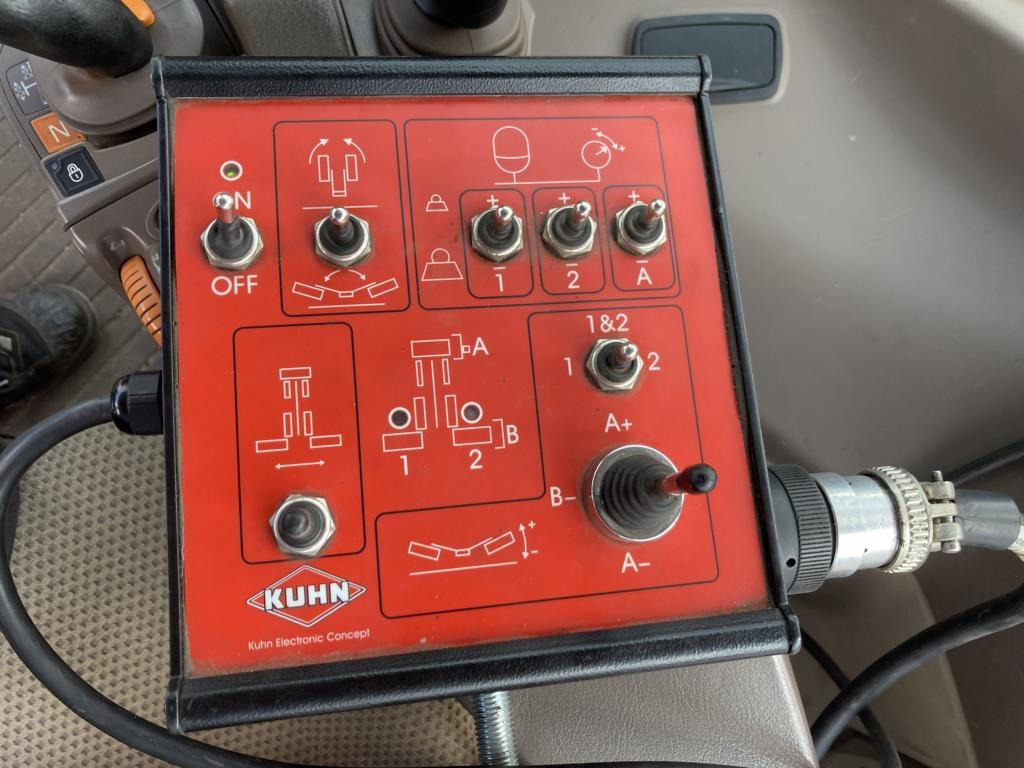 Kuhn GMD 883 - جزازة العشب: صورة 3 Kuhn GMD 883 - جزازة العشب: صورة 3