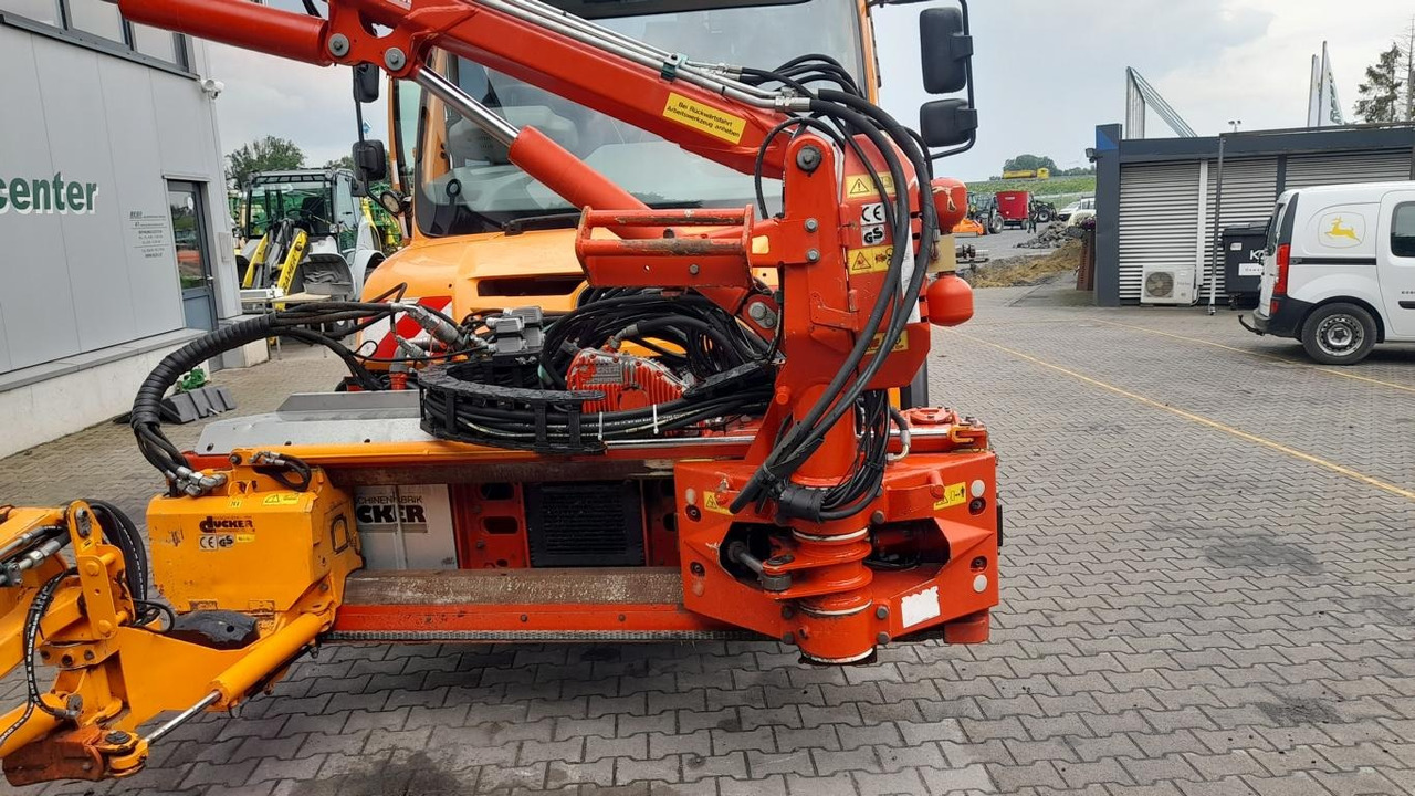 Mercedes-Benz UNIMOG U 527 - آلية المنفعة/ مركبة خاصة: صورة 2 Mercedes-Benz UNIMOG U 527 - آلية المنفعة/ مركبة خاصة: صورة 2