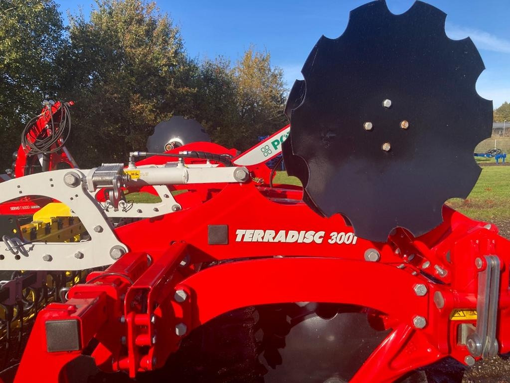 Pöttinger TERRADISC 3001 - قرص مسلفة: صورة 2 Pöttinger TERRADISC 3001 - قرص مسلفة: صورة 2