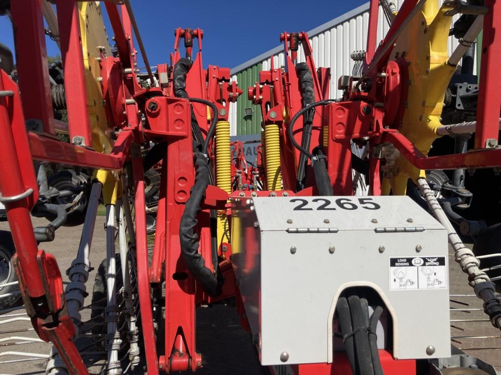 Pöttinger TOP 1252 C - آلة تيبيس العشب/ آلة جمع العشب: صورة 3 Pöttinger TOP 1252 C - آلة تيبيس العشب/ آلة جمع العشب: صورة 3