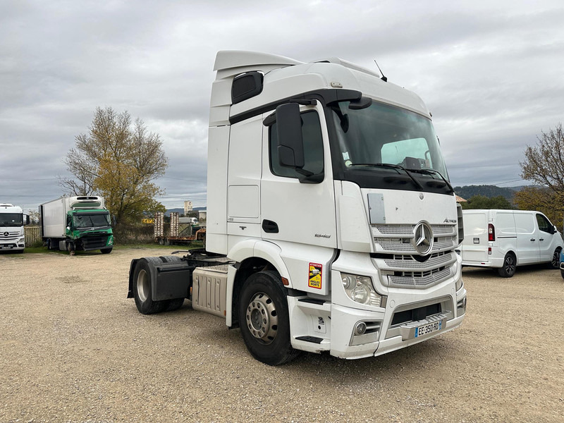 Mercedes-Benz Actros - وحدة جر: صورة 2 Mercedes-Benz Actros - وحدة جر: صورة 2