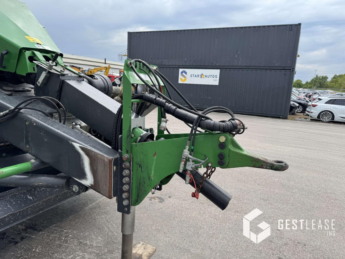 John Deere 1424H - مكبس البالات المستطيله: صورة 5 John Deere 1424H - مكبس البالات المستطيله: صورة 5