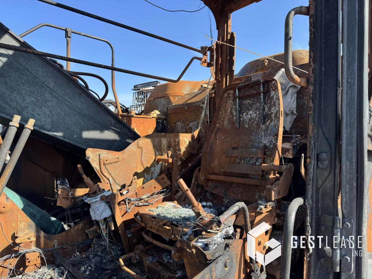 حفار زحاف Kobelco SK140: صورة 12