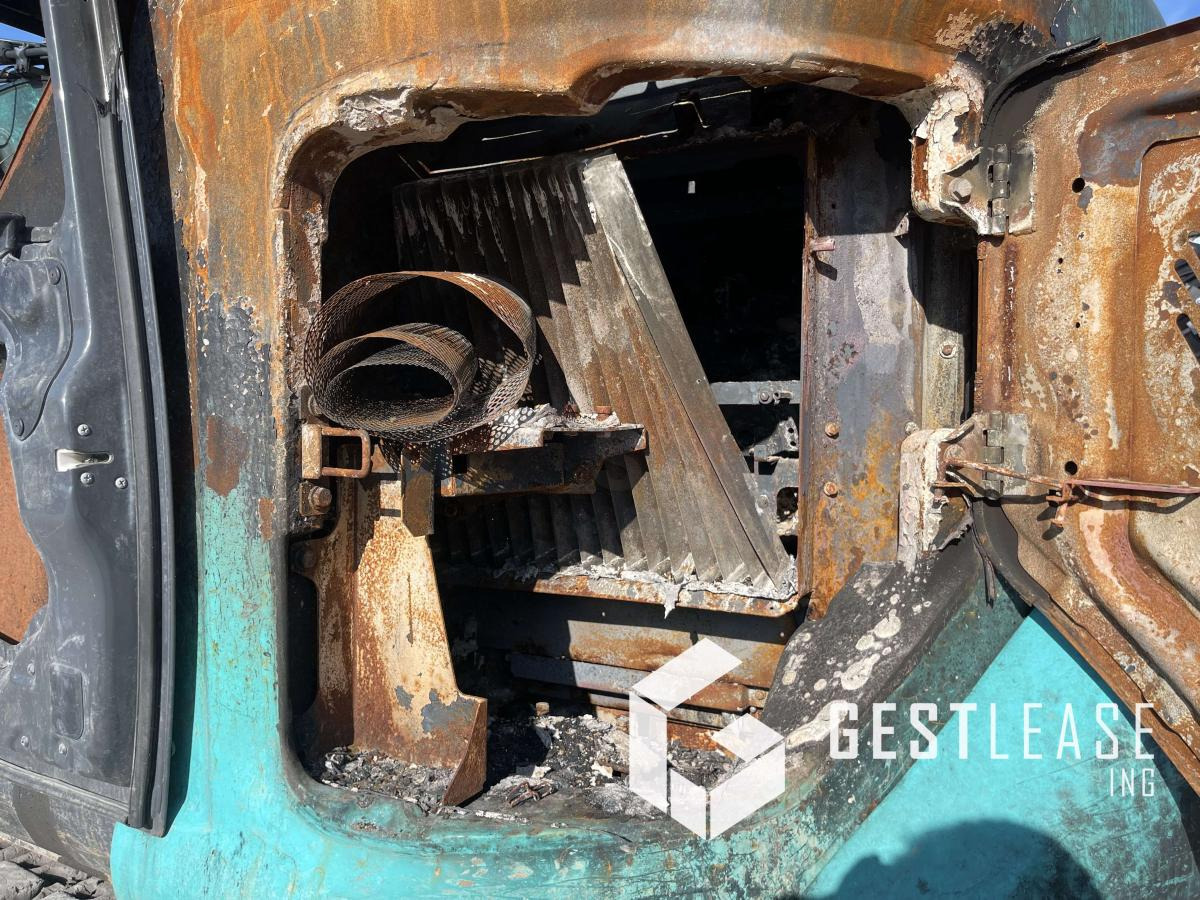 حفار زحاف Kobelco SK140: صورة 29